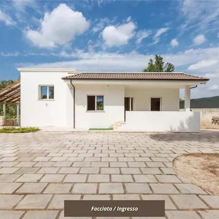 Tempi Nuovi & Pool - Salento Selection